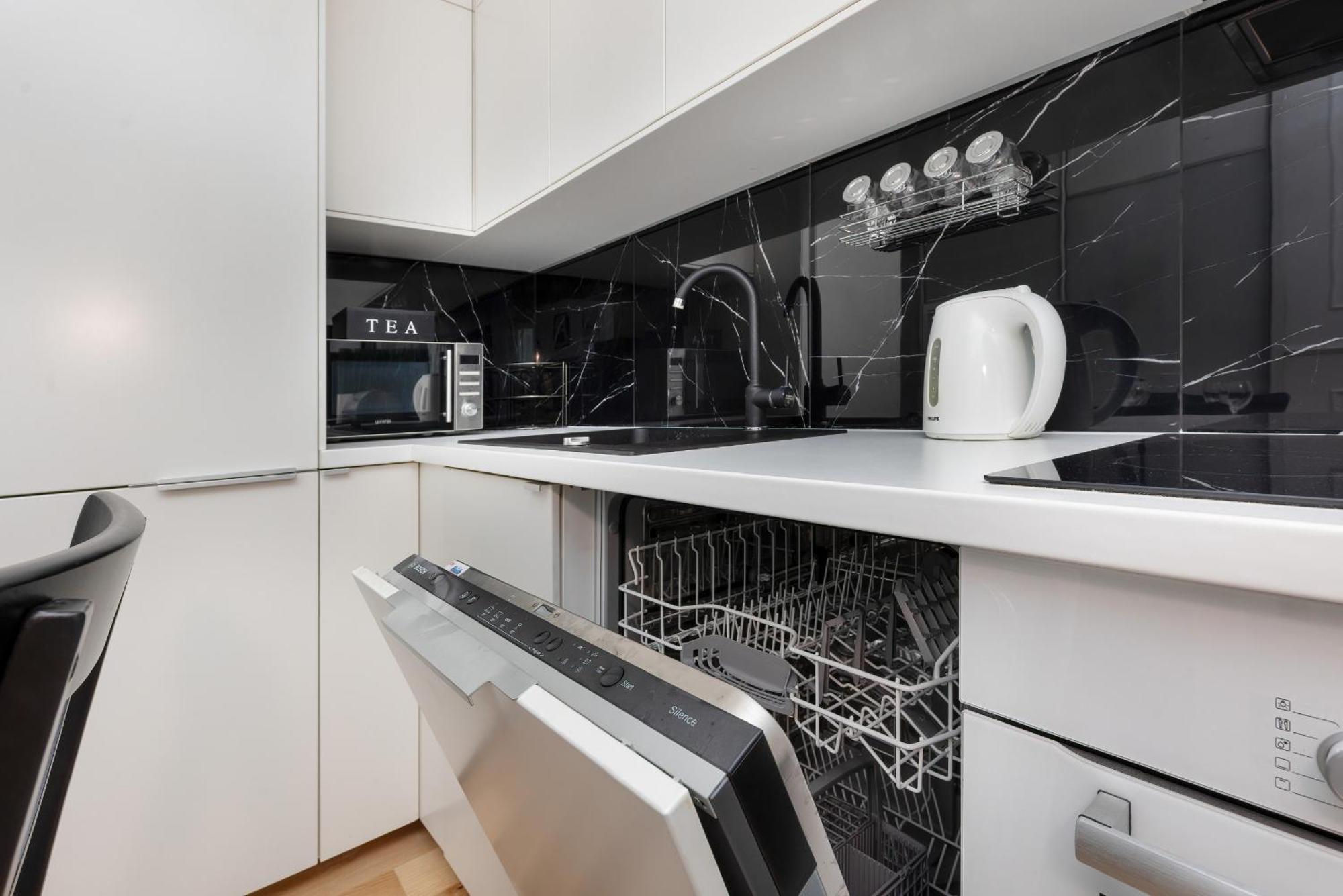 Metro Plocka Exquisite Apartments By Noclegi Renters Varşovia Exterior foto